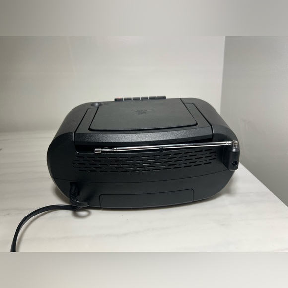 Sony CFD-S70 CD Player Cassette Recorder AM/FM Radio Boombox MegaBass - Picture 6 of 13